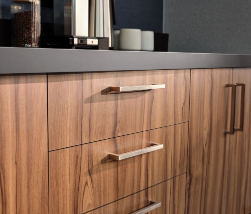 Sierra | 5487 Oiled Walnut 58 Matte Woodgrains Formica® High